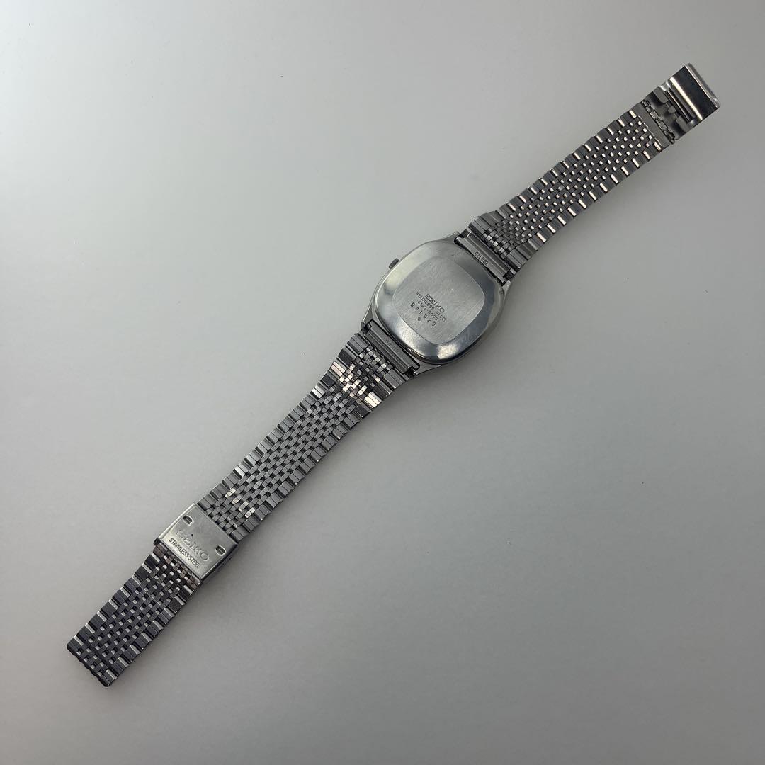 STORM アナログクォーツ 腕時計 シルバー SEIKO エンブレム アナログ クォーツ 腕時計 シルバー ジャンク