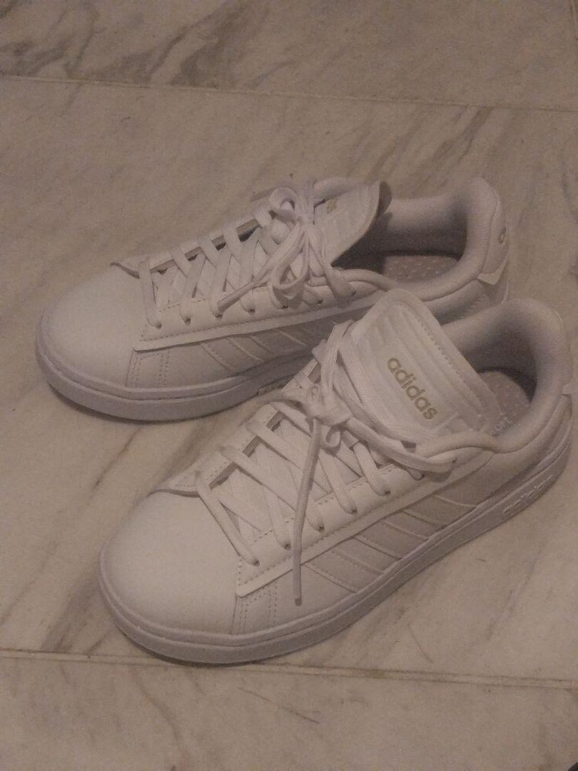 即購入⭕ アディダス adidas 23cm 白 真っ白 スニーカー
