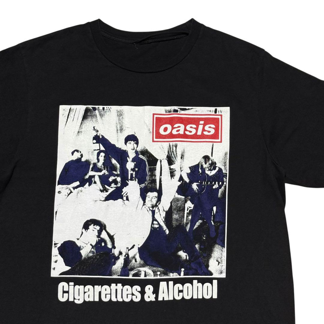 Oasis cigarettes & alcohol Tシャツ