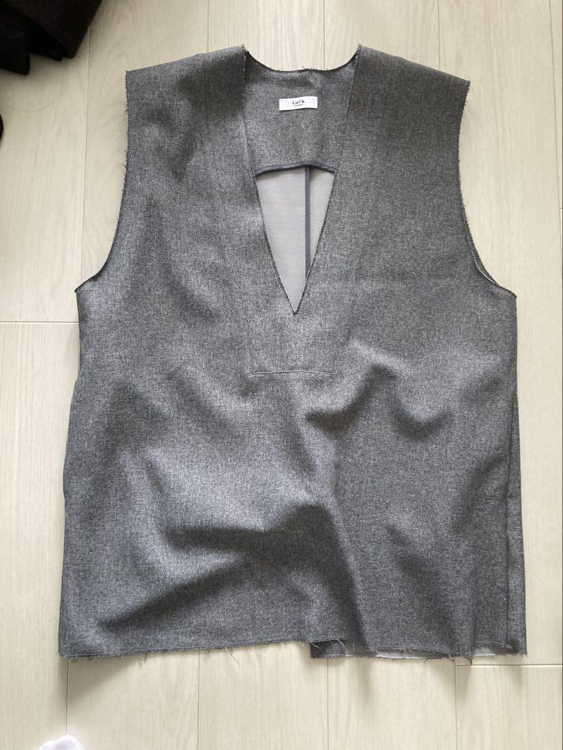 美品 lui\'s グレー Vネック ノースリーブ ベスト
