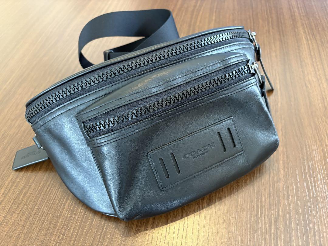 値下げ】COACH ブラック ボディバッグ