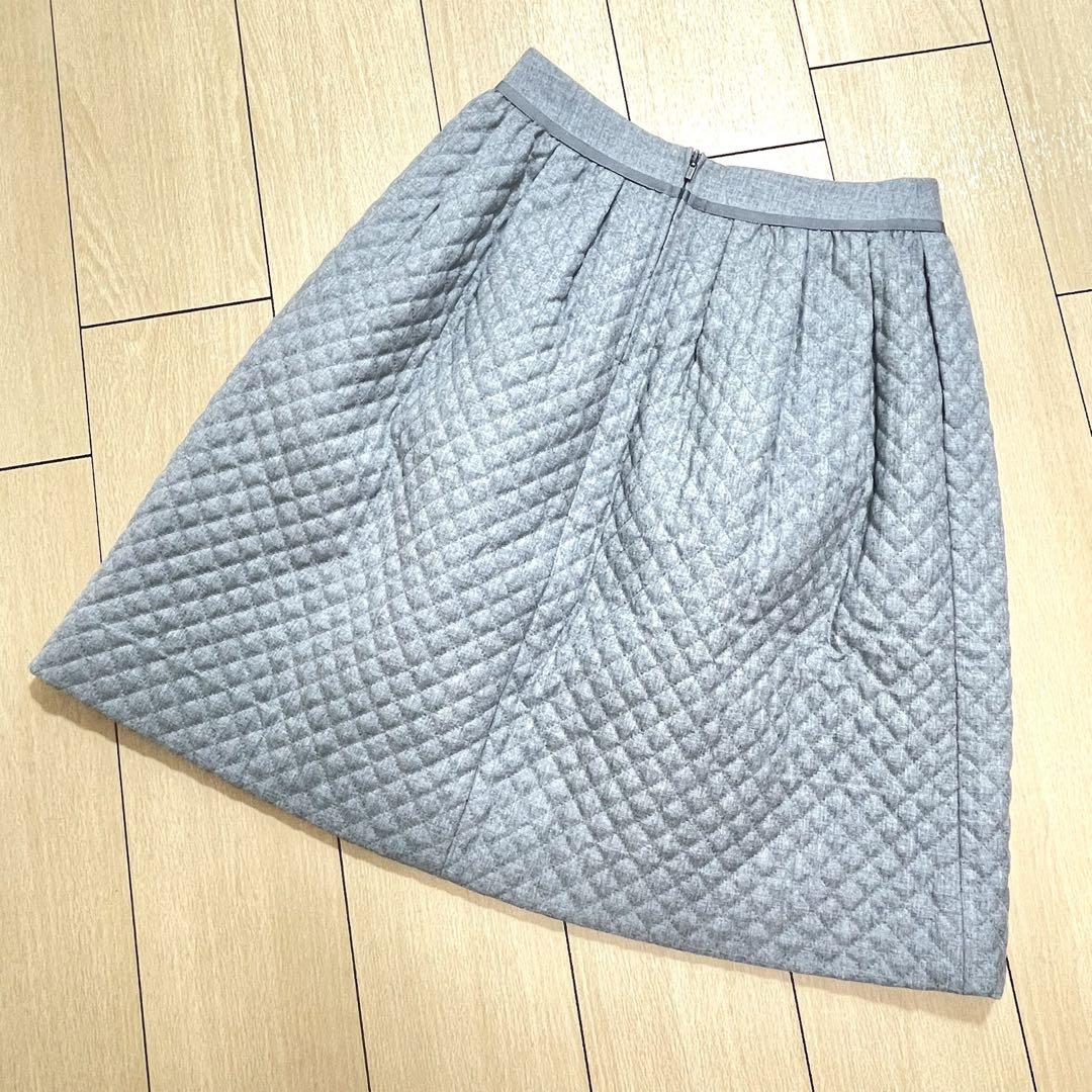 極美品✨フォクシー キルティング スカート　ロゴプレート グレー フレア 40