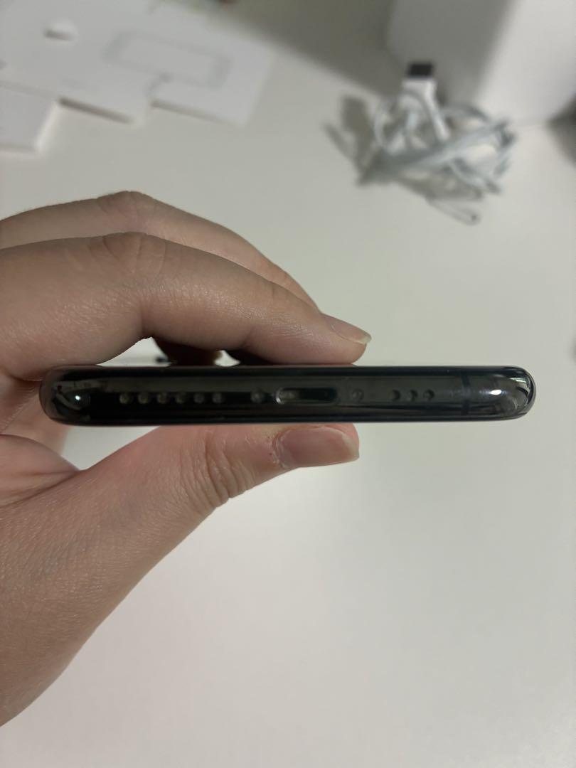 Apple iPhone XS スペースグレー 本体