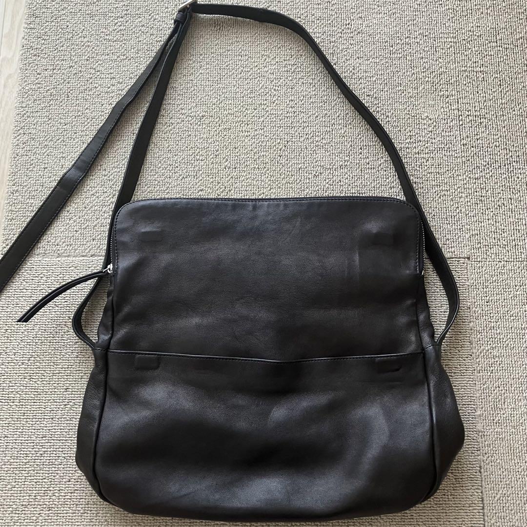 黒 レザー ショルダーバッグ