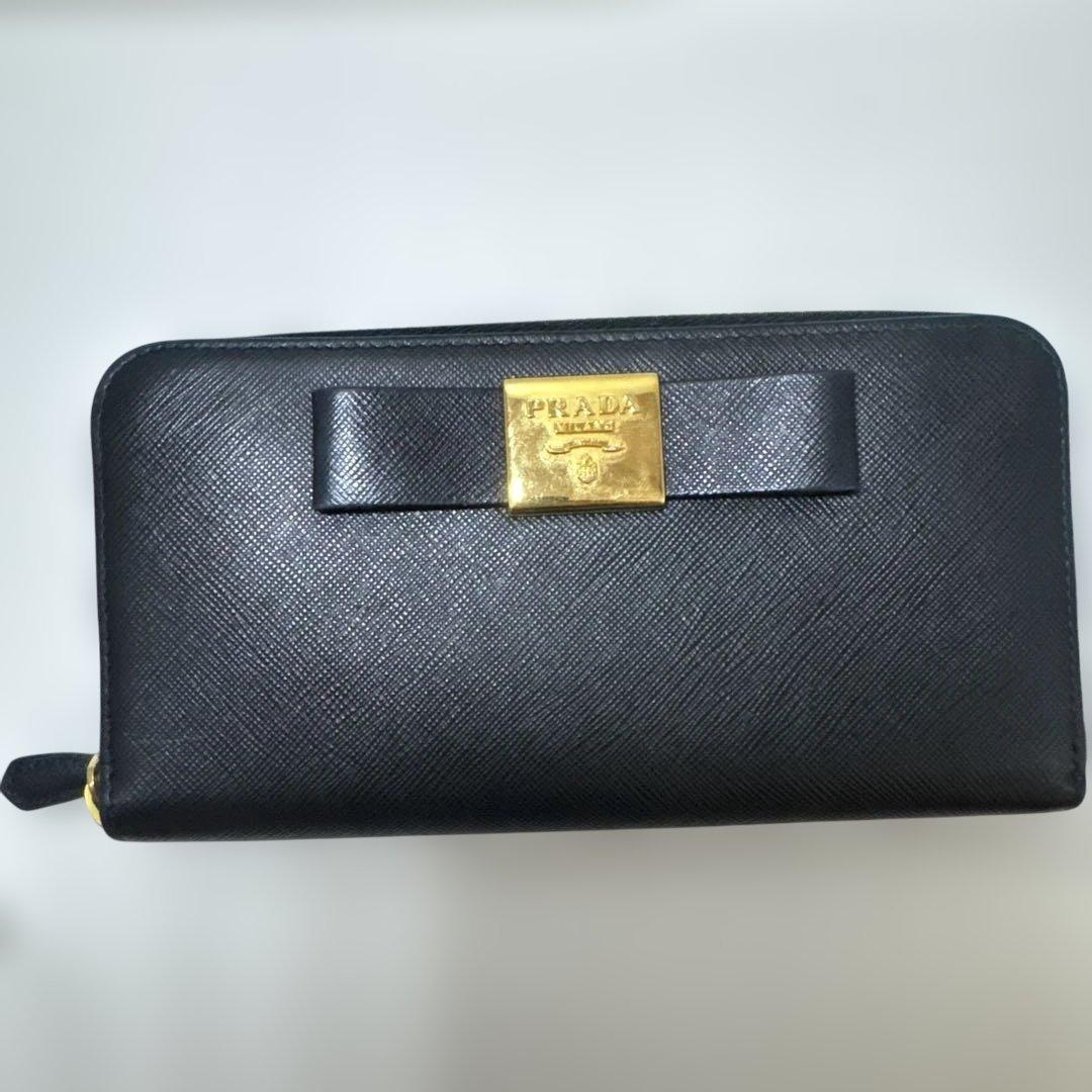 PRADA ブラックレザー 長財布 リボン付き