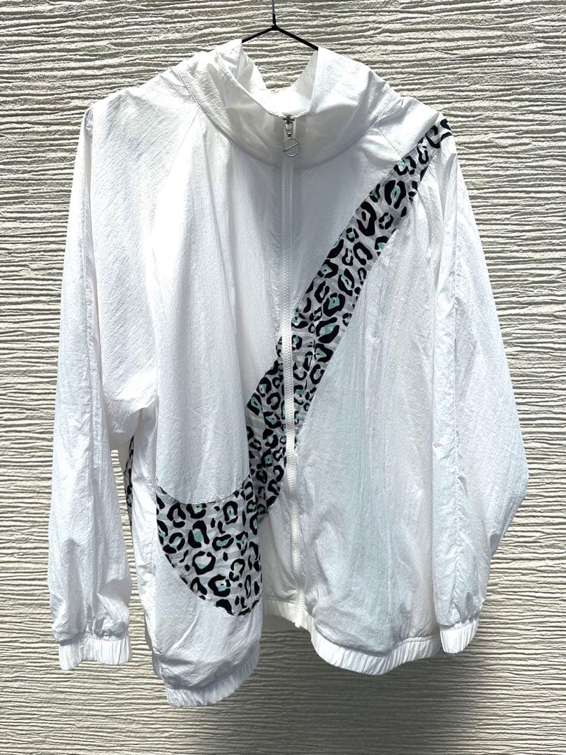 数量限定】 NIKE ビッグスウォッシュ アニマル ナイロンジャケット