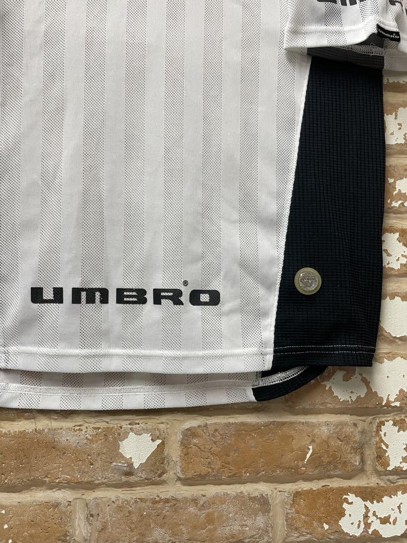 90s アンブロ　UMBRO Tシャツ　サッカーシャツ　ワンポイント　白　古着