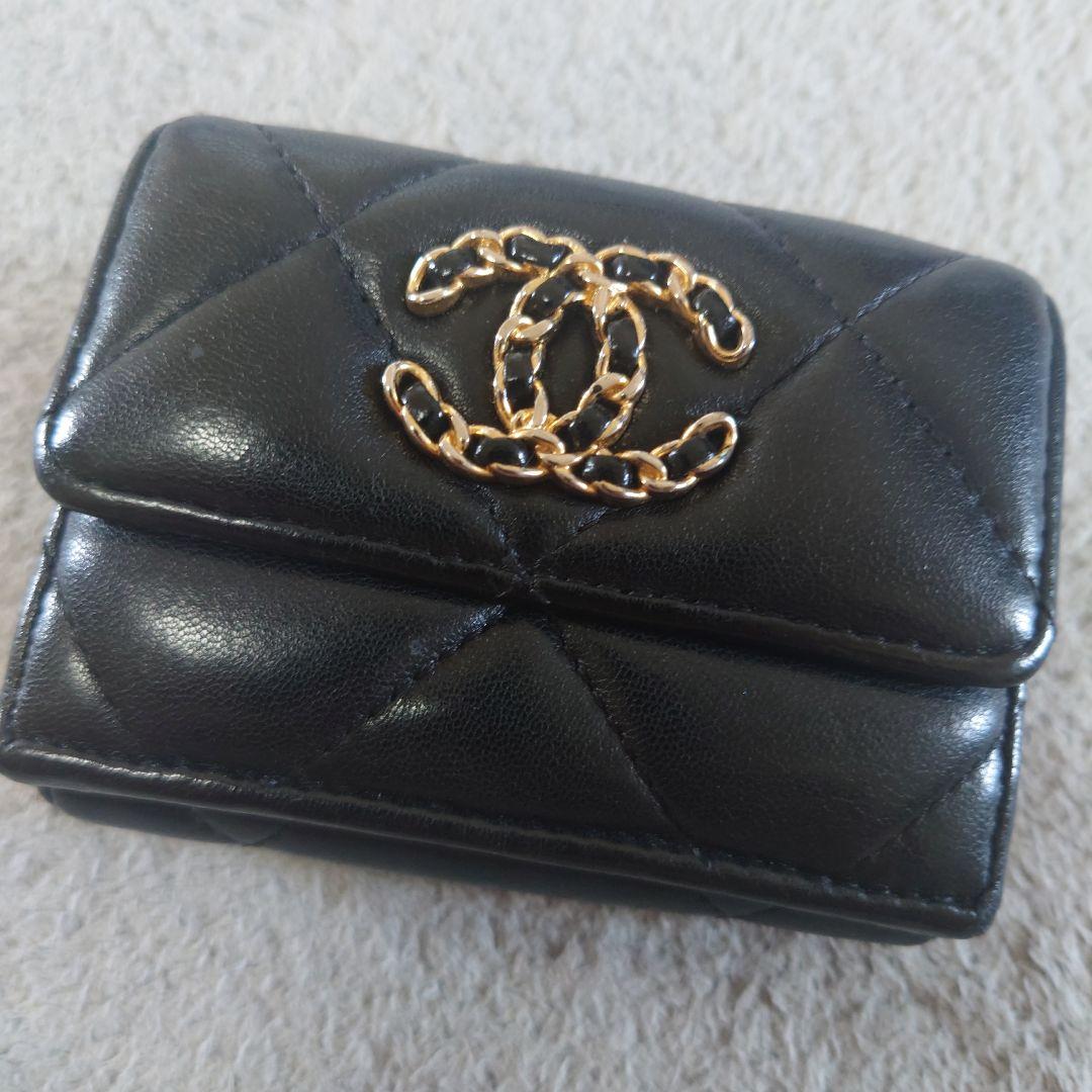 CHANELシャネル ディズヌフ19 コンパクトウォレット 三つ折り財布