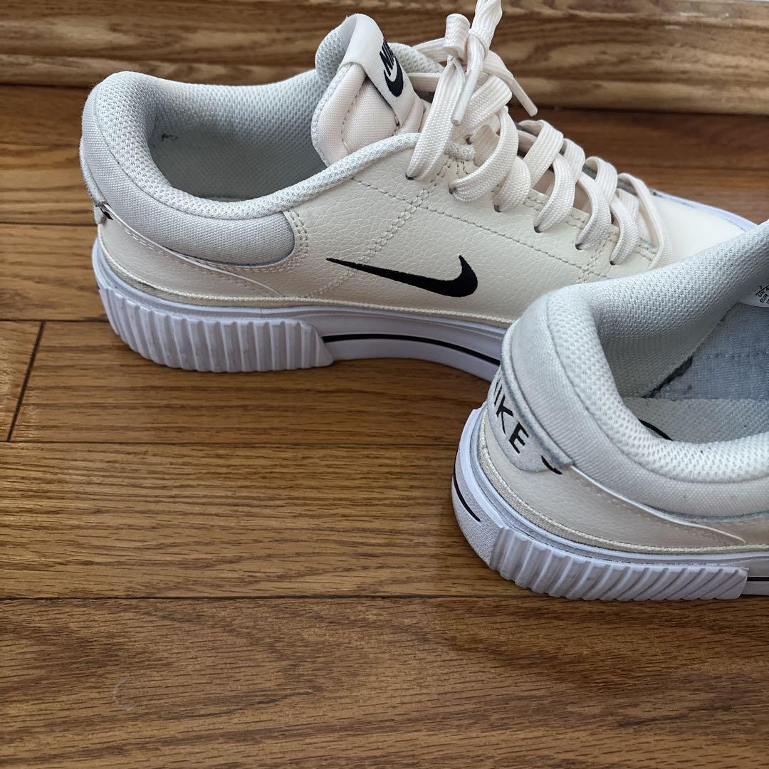 NIKE ナイキ コートレガシーリフト レディース スニーカー 24.0cm