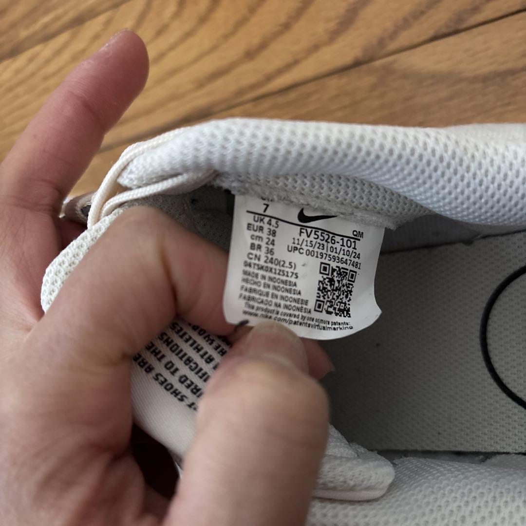 NIKE ナイキ コートレガシーリフト レディース スニーカー 24.0cm