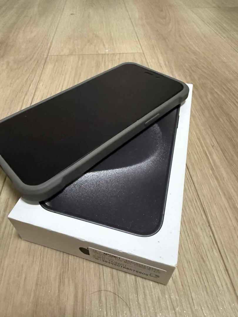 iPhone 15 Pro Max 256GB ブラックチタニウム