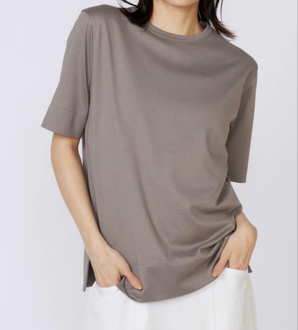 【新品】サイドスリットデザインTシャツ　9号サイズ