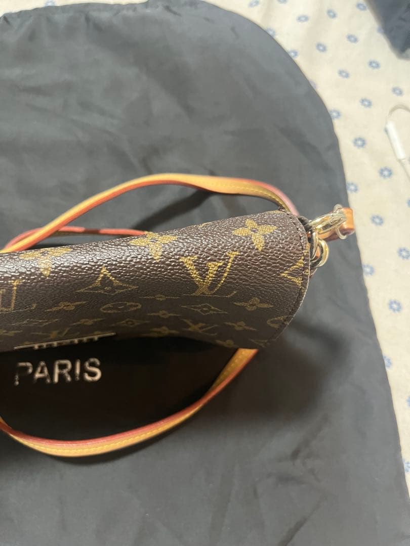 Louis Vuitton モノグラム ショルダーバッグ ノベルティ並行輸入品 Louis Vuitton モノグラム ショルダーバッグ ノベルティ並行輸入品