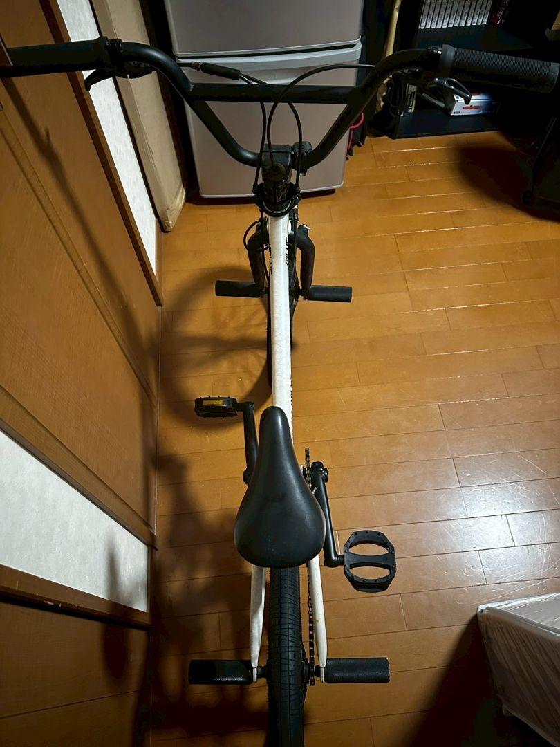 アーレスバイク AERIS BMX ホワイト(直接受け取りに来られる方