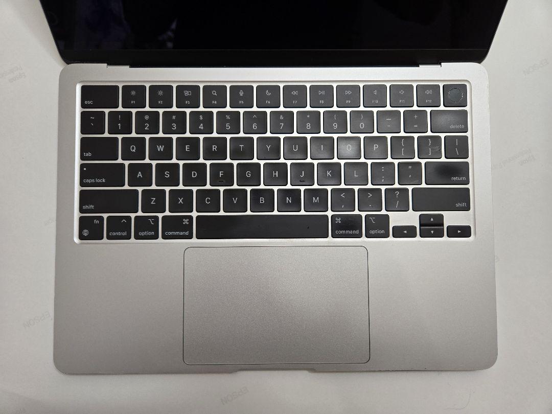 M2 MacBook