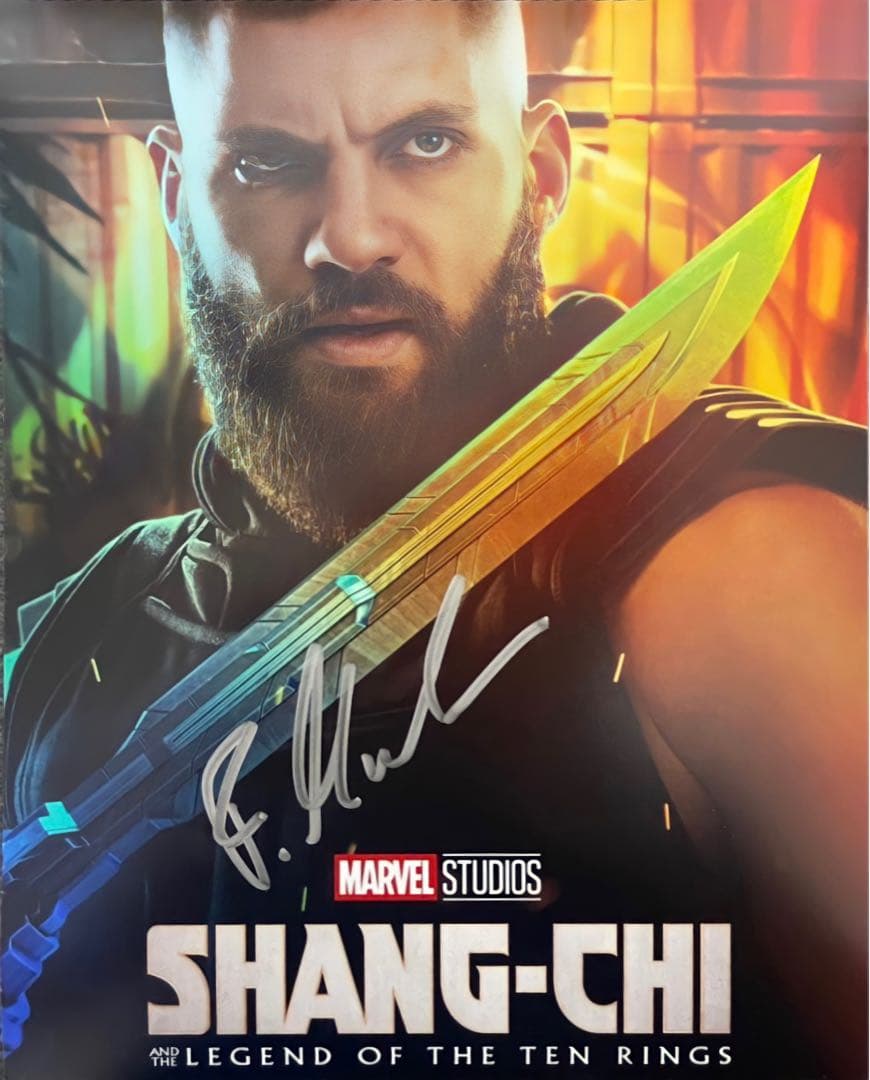 MARVEL シャン・チー/テン・リングスの伝説 MCU 俳優 直筆サイン MARVEL シャン・チー/テン・リングスの伝説 MCU 俳優 直筆サイン