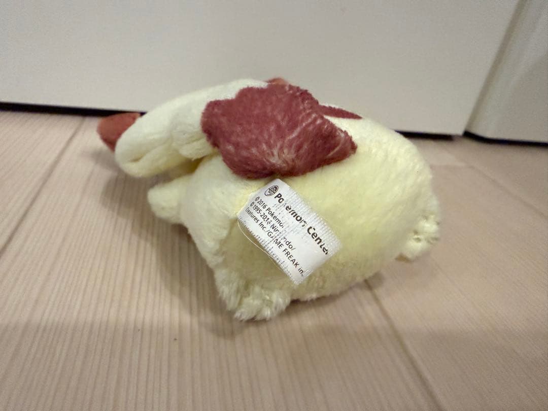 へんしんメタモン ピカチュウ ぬいぐるみマスコット 約10cm - メルカリ へんしんメタモン ピカチュウ ぬいぐるみマスコット 約10cm - メルカリ