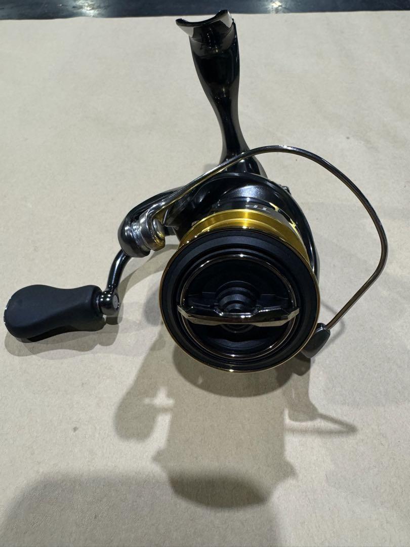 シマノ　20ツインパワーC2000S未使用品
