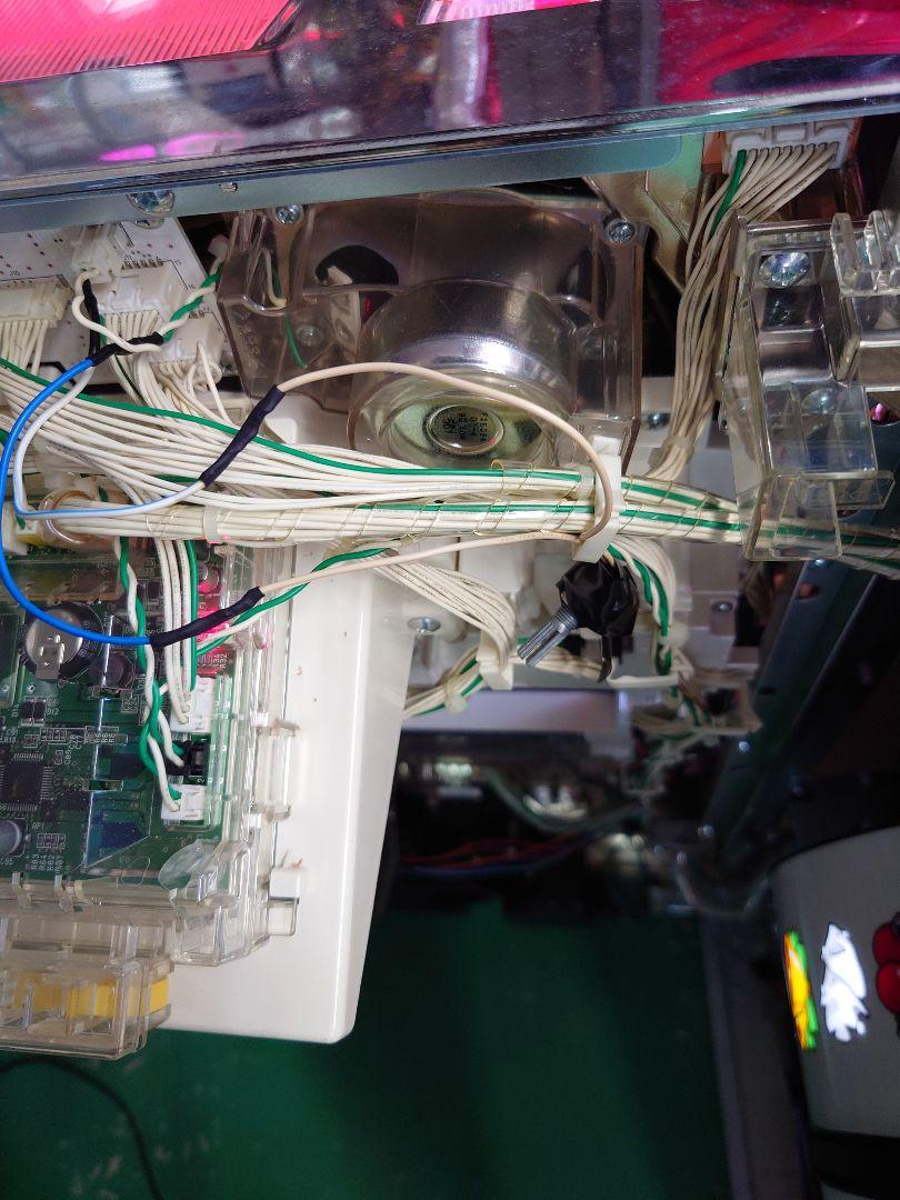 基本直接引取　パチスロ　北電子　イケイケマハロ　コイン不要機
