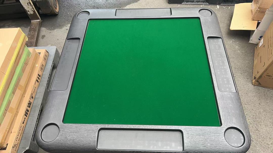 中古麻雀テーブル 麻雀卓 スリム 座卓 折りたたみ 家庭用 麻雀台　黒 中古麻雀テーブル 麻雀卓 スリム 座卓 折りたたみ 家庭用 麻雀台