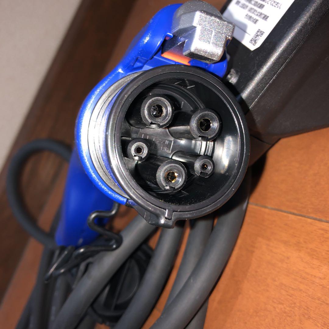 超歓迎人気 年末特価 トヨタ純正PHV 電気自動車充電ケーブルおまけ付き リーフにも使える EnbZY-m35927366913 得価新作