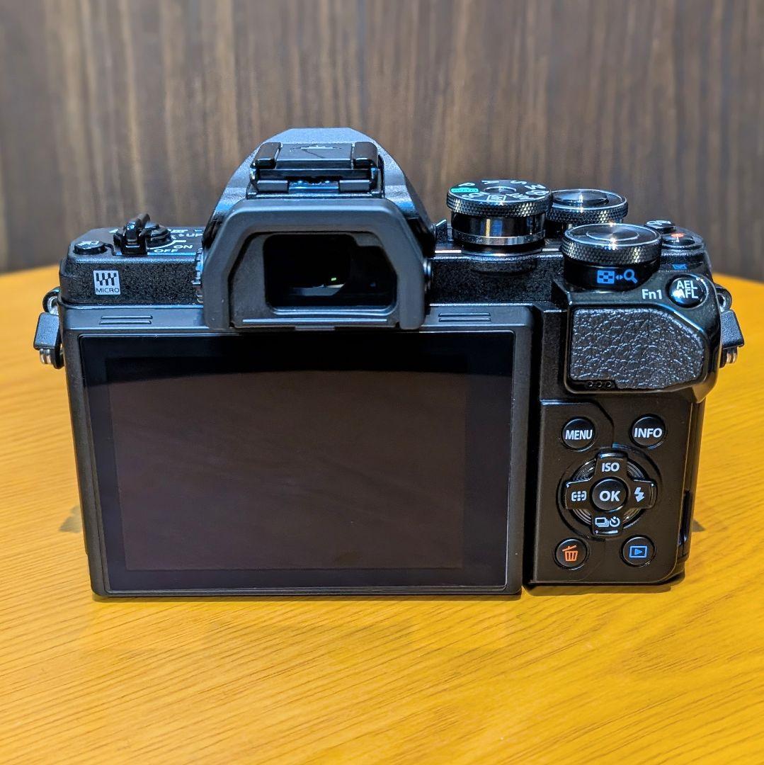 ミラーレス
