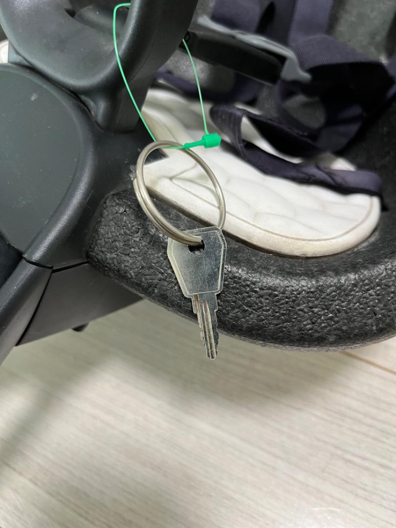 THULE/Yepp next mini チャイルドシート　ホワイト