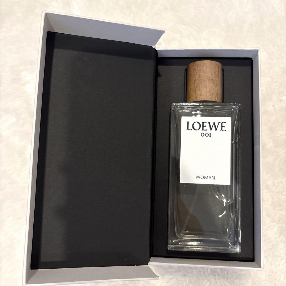 LOEWE 001 WOMAN オードゥ パルファン