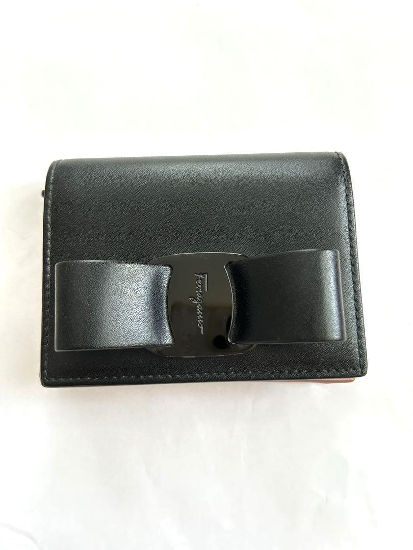 Salvatore Ferragamo 黒 リボン 二つ折り財布