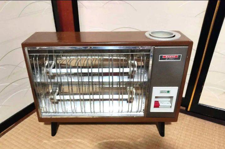 【昭和レトロ 家電】三洋電気　サンヨー　電気ストーブ　Ｒ-700S電気ヒーター