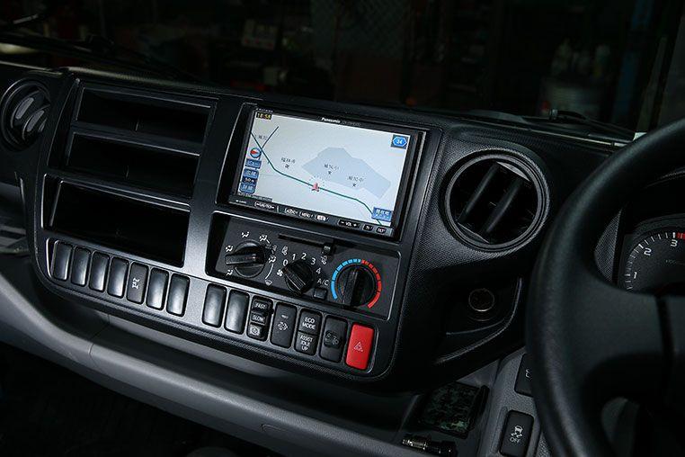 ★14ピン15A★24Vトラック専用！トラック用オーディオ、ナビ取り付けキット！