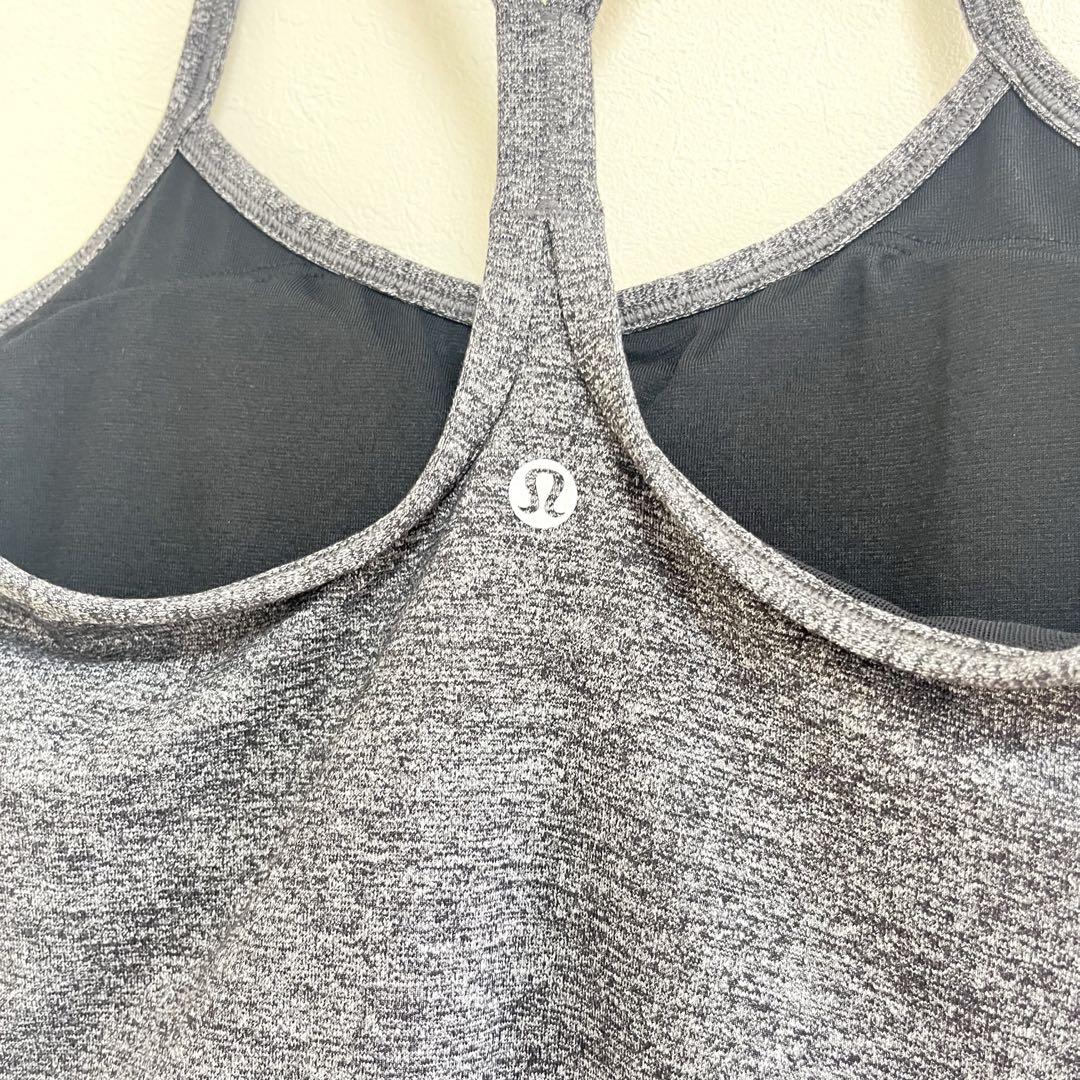 新品 Lululemon グレーのブラトップ 下着・アンダーウェア
