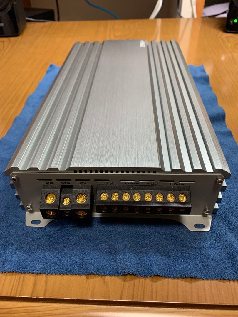 PZ-ZM90.4 AB級アンプ定格出力 80W x 4ch 2chブリッジ対応目立った傷や汚れなし