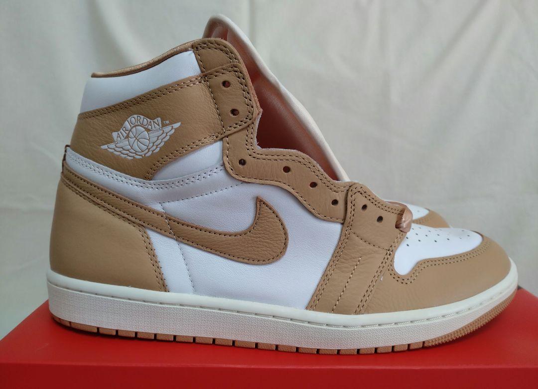 ナイキ WMNS AIR JORDAN 1 RETRO HI OG SP CACAO WOW FQ2941-200