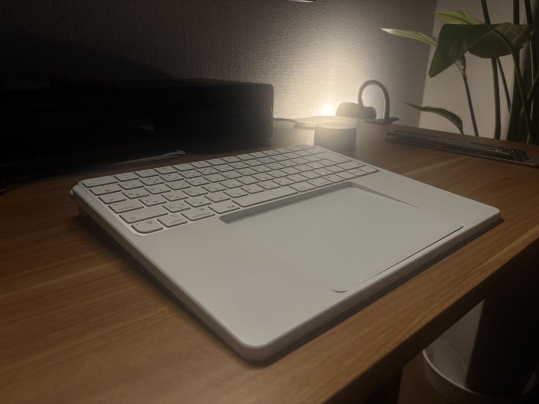 Magic Keyboard Trackpad + 新作トレイ