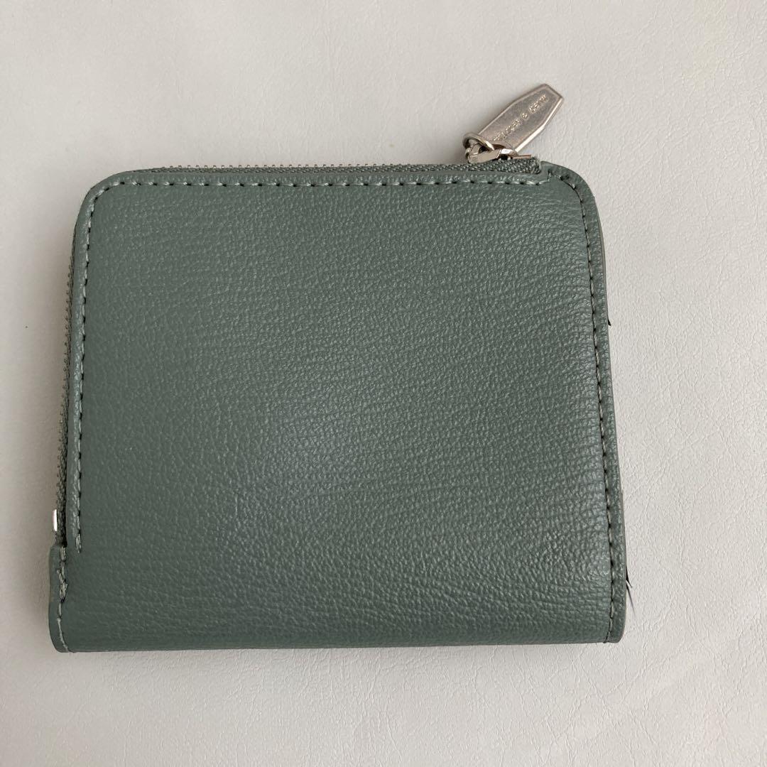 CHARLES & KEITH 二つ折り財布 グリーン コンパクト - メルカリ