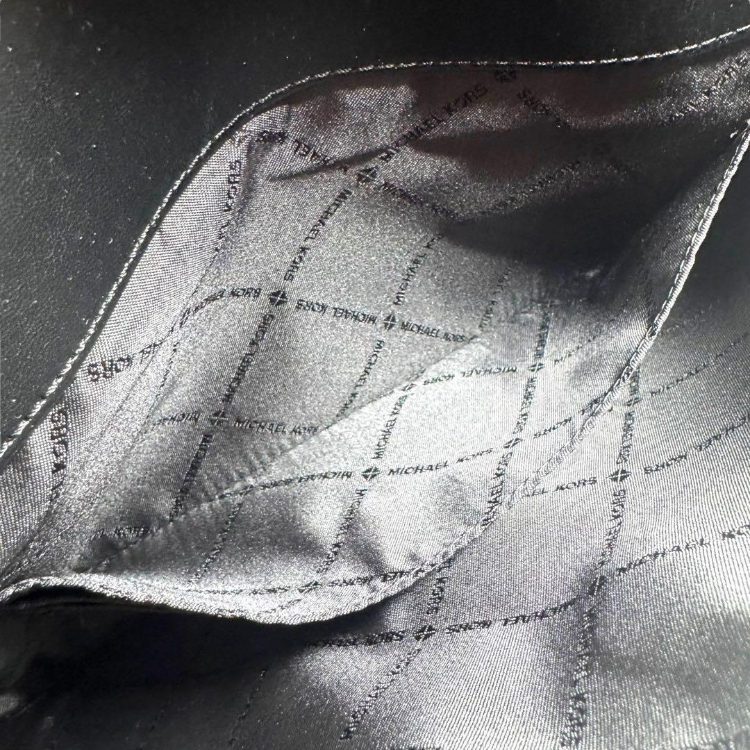 新品未使用 マイケルコース クラッチバッグ トラベルポーチ 鞄 かばん ブラック