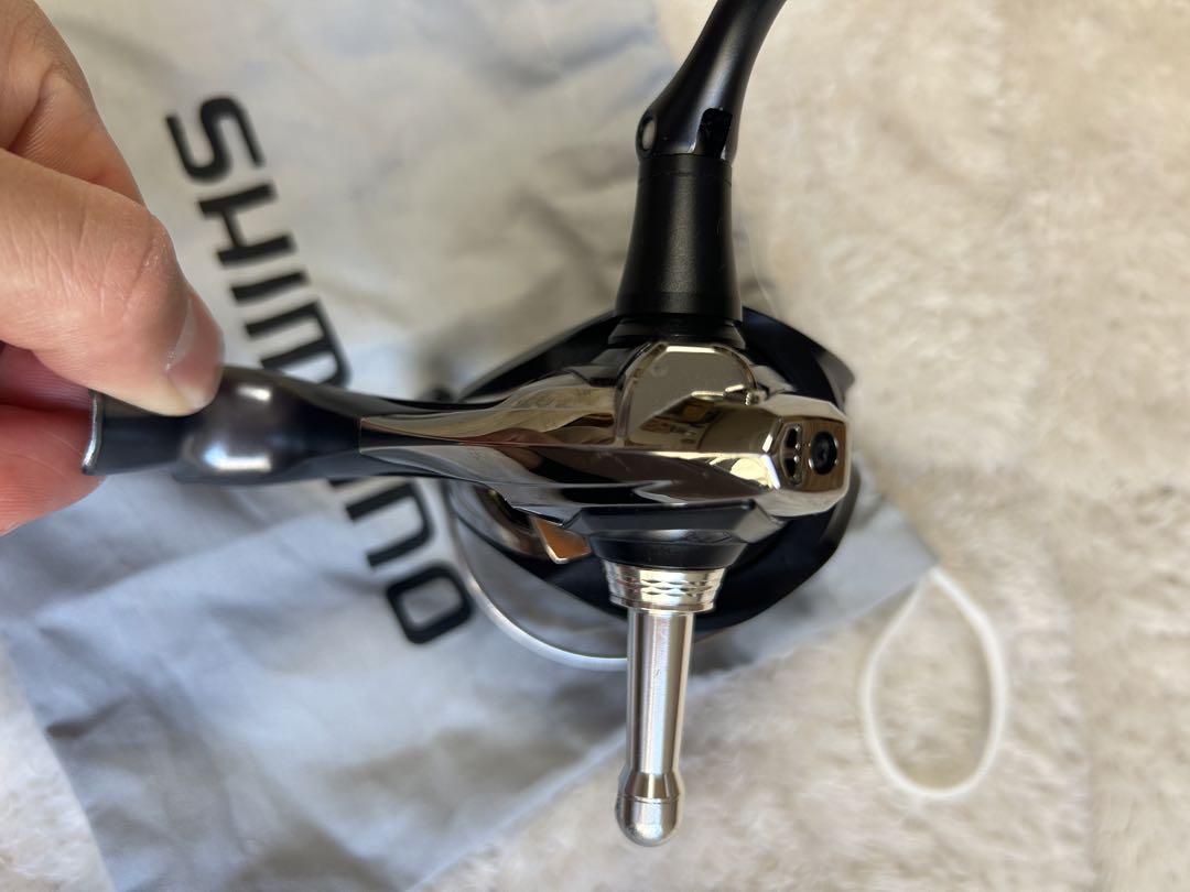 カク　Shimano エクスセンスBB 4000MXG リール 収納袋付き