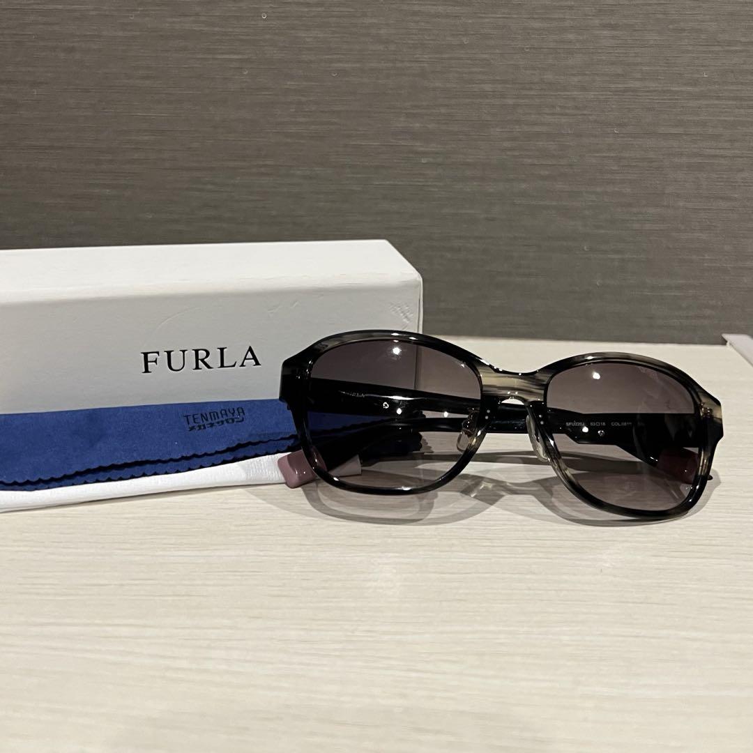 FURLA サングラス 白いケース付き