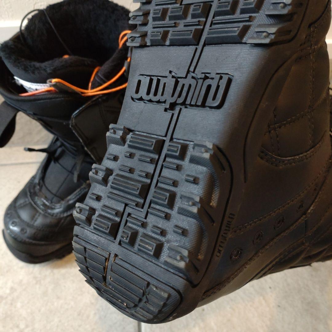 thirtytwo　スノーブーツ　レディース　24.5㌢　２回のみ使用　美品