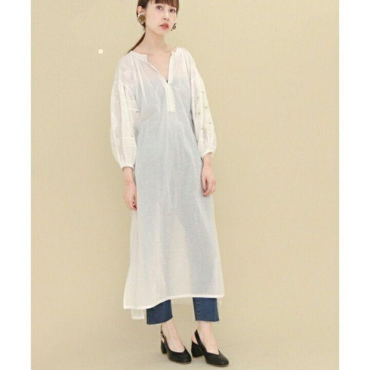 O859アーバン長袖ロングワンピースパフスリーブホワイト白無地コットンレース刺繍