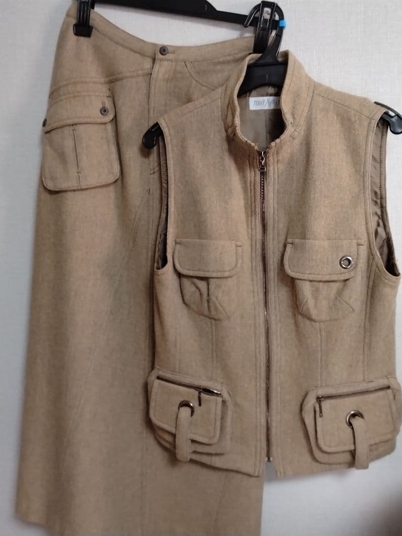 ベストとスカート 美品！クリーニング済み