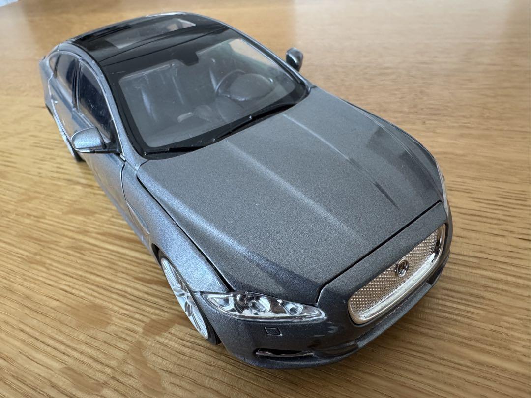 WELLY ジャガー XJ モデルカー 約20センチ