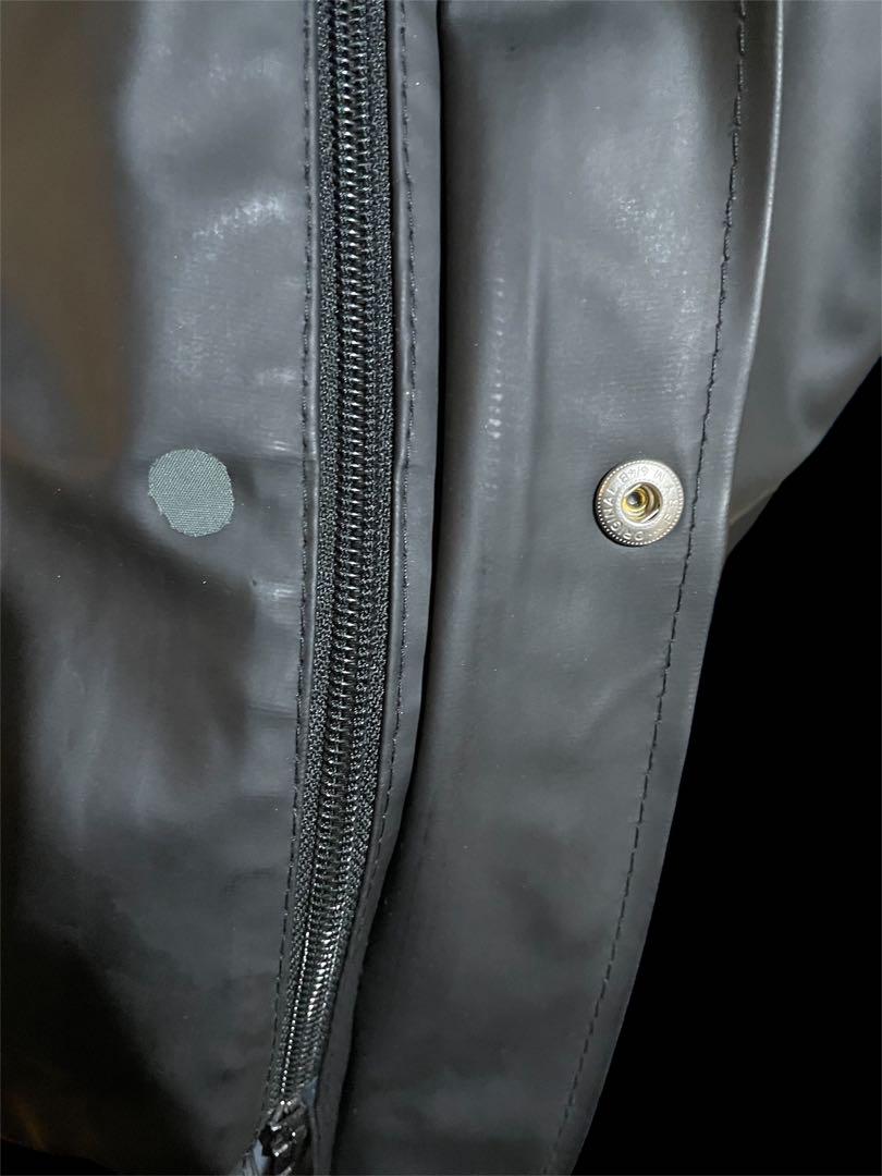 VETEMENTS ブラック レインコート（状態考慮あり ）