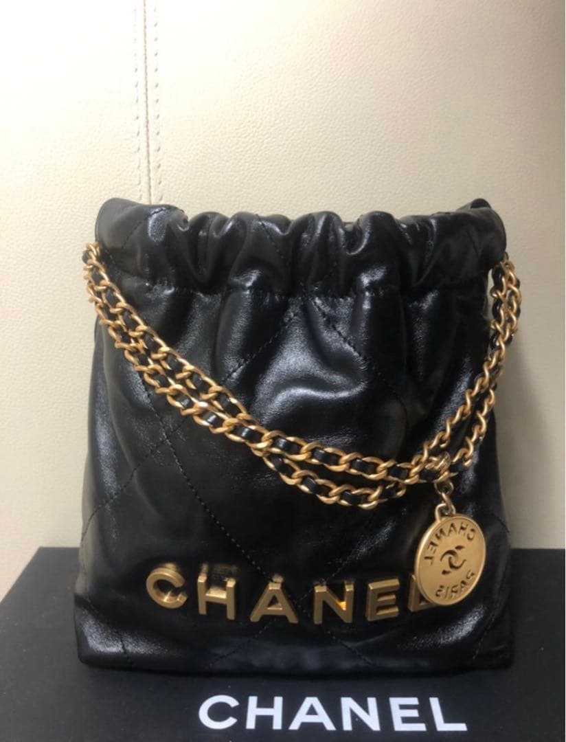 CHANEL シャネル22 ミニ　ショルダーバッグ　AS3980