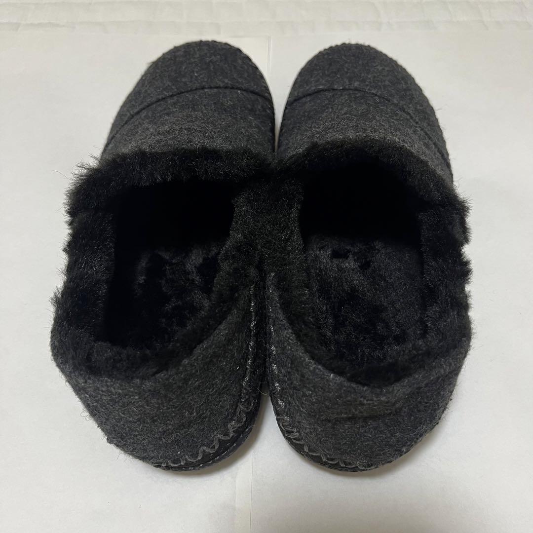 【美品】22cm TOMS フェルトスリッポン♡ふわふわ