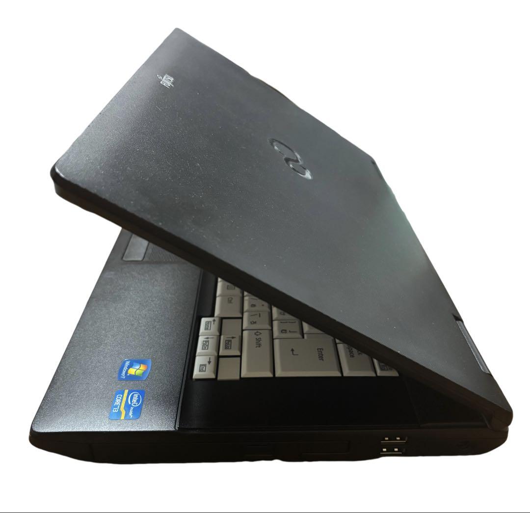 美品✨富士通 ノートCorei3 SSD搭載 8GB メモリ Office