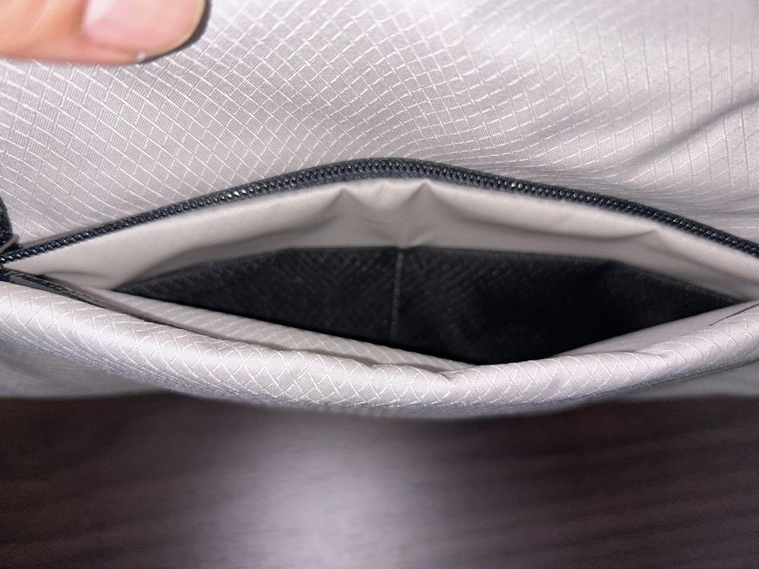bellroy LITE SLING MINI グレー（10月6日まで値下げ中）