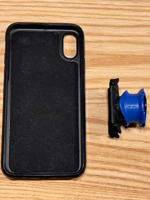 iPhone XS 256GB SIMフリー + Quad Lockセット iPhone XS 256GB SIMフリー + Quad Lockセット