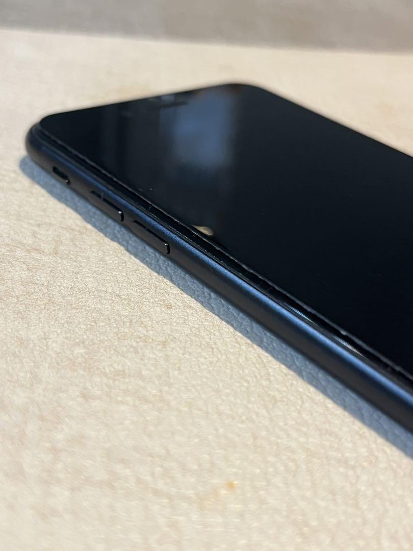 Apple iPhone se 第二世代 128Gブラック(付属品なし Apple iPhone se 第二世代 128Gブラック(付属品なし